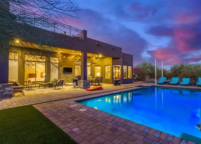 Desert Tranquility 4 Bedroom With Heated Pool Holiday home