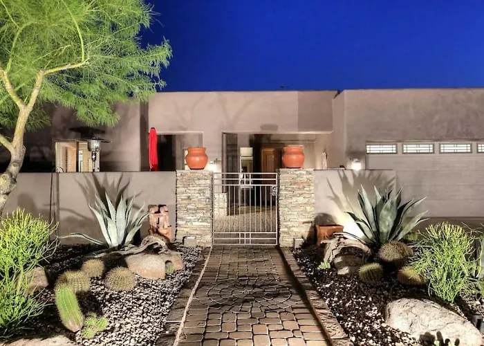 Holiday home Desert Tranquility 4 Bedroom With Heated Pool