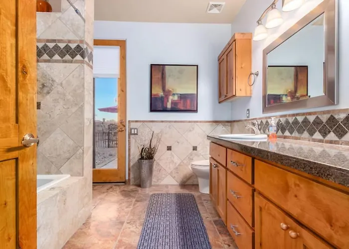 Holiday home Desert Tranquility 4 Bedroom With Heated Pool Scottsdale