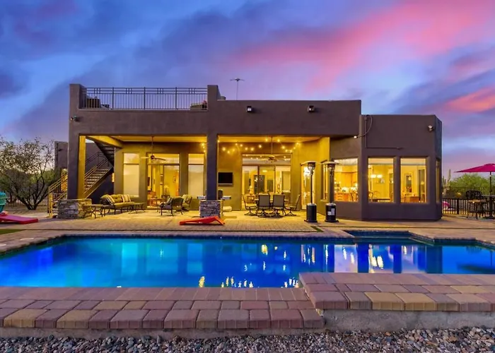 Desert Tranquility 4 Bedroom With Heated Pool Holiday home